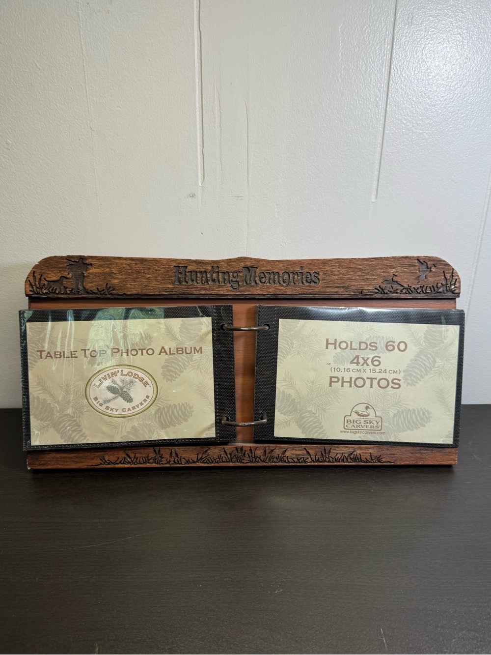Livin' Lodge Big Sky Carvers Rustic Hunting Memories Table Top Photo Album
